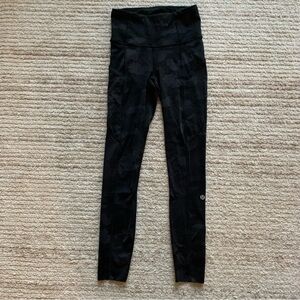 Lululemon Fast & Free Tight 25” Black Camo Size 2